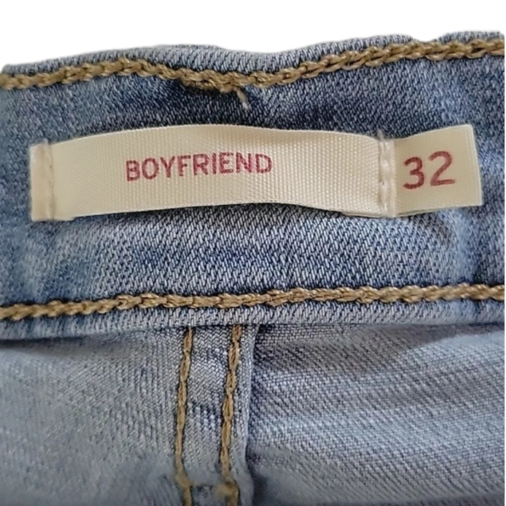Levis Boyfriend Jeans - Picture 4 of 5
